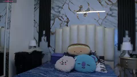 Snapshot of molliebue1 chatting on 07-06-26, 12:13 Hey Guys Im Mollie online show from 07-06-26, 12:13