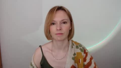 mollilove online show from 05-31-26, 07:59