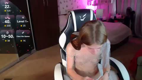 Molly Prvt is open online show from 07-22-26, 10:07