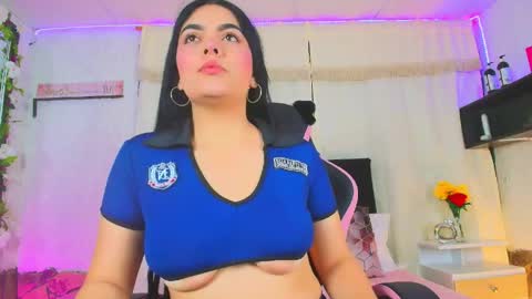 Snapshot of molly_bick chatting on 04-23-26, 04:14 Molly Bick online show from 04-23-26, 04:14