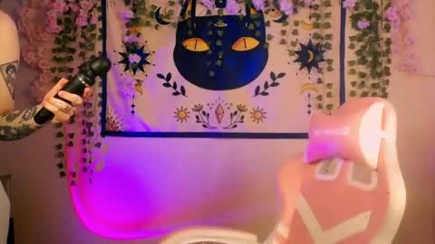molly_kisss online show from 04-26-26, 04:10