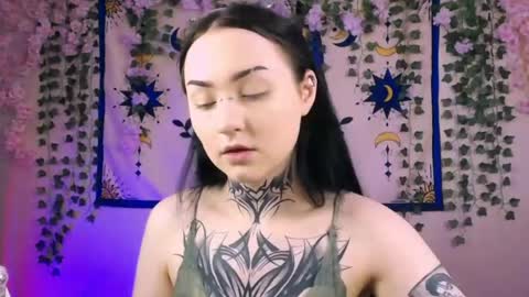 molly_kisss online show from 05-06-26, 05:35
