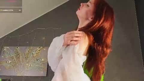 Snapshot of molly_rougge chatting on 07-14-26, 12:13 Molly online show from 07-14-26, 12:13