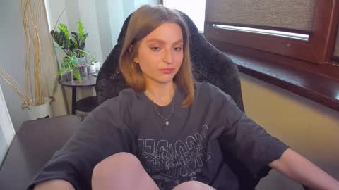 Snapshot of mollydangerous chatting on 02-10-26, 10:19 Taisha online show from 02-10-26, 10:19