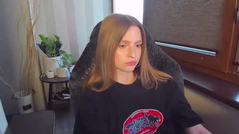 Snapshot of mollydangerous chatting on 03-05-26, 01:51 Taisha online show from 03-05-26, 01:51