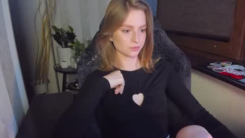 Snapshot of mollydangerous chatting on 03-08-26, 03:05 Taisha online show from 03-08-26, 03:05