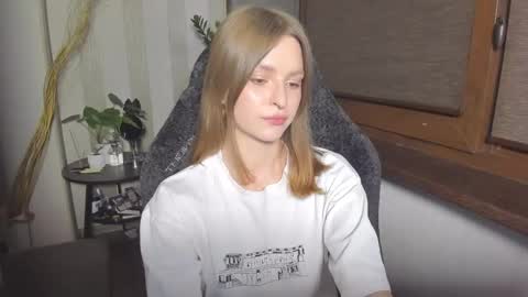 Snapshot of mollydangerous chatting on 04-24-26, 07:49 Taisha online show from 04-24-26, 07:49