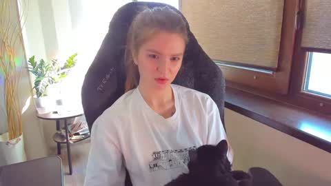 Snapshot of mollydangerous chatting on 05-06-26, 06:41 Taisha online show from 05-06-26, 06:41
