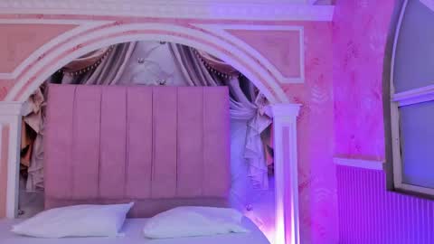 MollyDoll online show from 05-17-26, 11:39