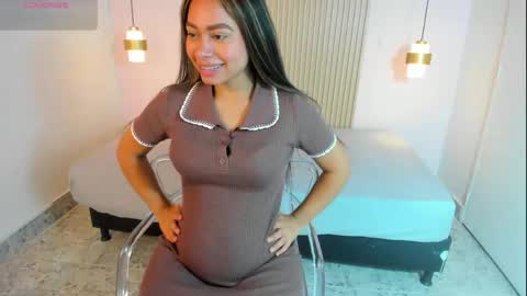 Snapshot of mollygray8 chatting on 04-22-26, 12:07 mollygray8 online show from 04-22-26, 12:07