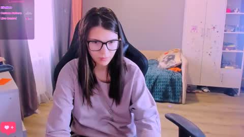  KIRA  online show from 03-05-26, 03:24