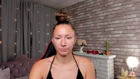 hi im Molly heregreat boobs big heart  warm pussy  online show from 07-05-26, 12:28
