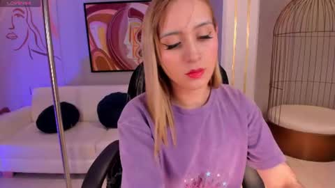 Molly Sunders online show from 06-19-26, 08:23