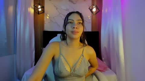 20 online show from 05-05-26, 03:09