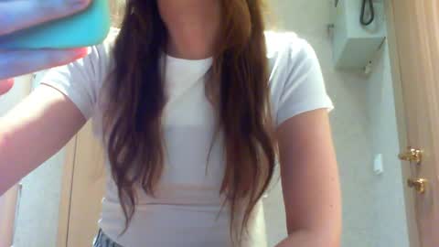 Hailey online show from 06-07-26, 12:15