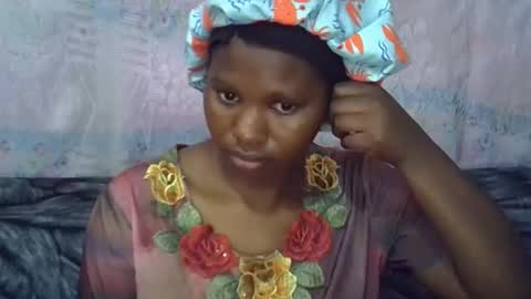momsdoll online show from 04-22-26, 08:50