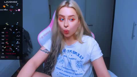 Snapshot of monalauu chatting on 01-23-25, 04:59 online show from 01-23-25, 04:59