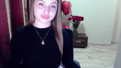 monica_211 online show from 05-12-26, 08:28