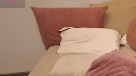 Snapshot of monicaluxxx chatting on 01-14-26, 11:49 monicaluxxx online show from 01-14-26, 11:49