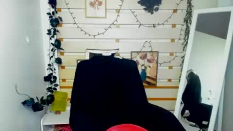 Monika online show from 08-04-26, 12:19