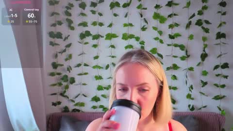 Monik online show from 04-05-26, 04:09