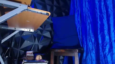 Snapshot of monster_huge_cock chatting on 12-19-25, 04:30 dorian online show from 12-19-25, 04:30