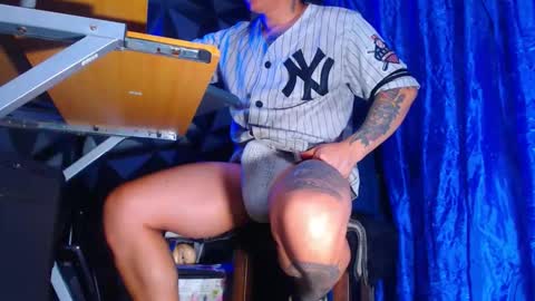 Snapshot of monster_huge_cock chatting on 01-16-26, 02:48 dorian online show from 01-16-26, 02:48