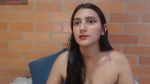 Luisa online show from 04-17-26, 02:53