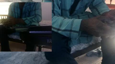 Snapshot of montydxxx2 chatting on 06-11-26, 08:23 montydxxx2 online show from 06-11-26, 08:23
