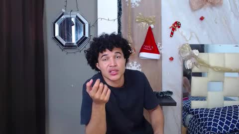 Snapshot of moon_and_fire_ chatting on 01-08-26, 03:31 moon_and_fire_ online show from 01-08-26, 03:31