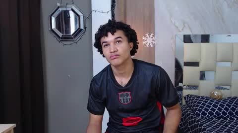 Snapshot of moon_and_fire_ chatting on 01-13-26, 05:24 moon_and_fire_ online show from 01-13-26, 05:24