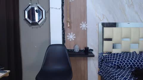 Snapshot of moon_and_fire_ chatting on 01-14-26, 05:13 moon_and_fire_ online show from 01-14-26, 05:13