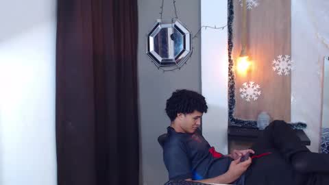 Snapshot of moon_and_fire_ chatting on 01-15-26, 05:01 moon_and_fire_ online show from 01-15-26, 05:01