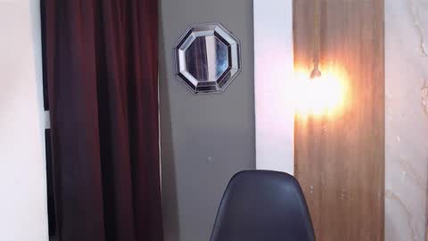 Snapshot of moon_and_fire_ chatting on 02-02-26, 04:00 moon_and_fire_ online show from 02-02-26, 04:00