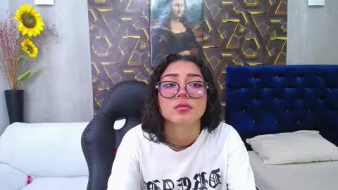 Snapshot of moon_and_fire_ chatting on 02-06-26, 05:01 moon_and_fire_ online show from 02-06-26, 05:01