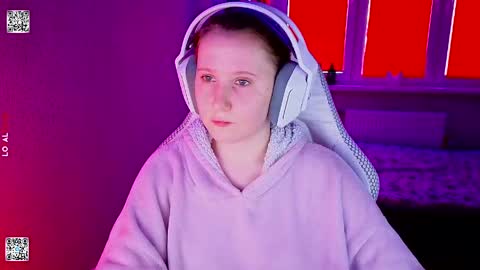 Lola online show from 04-24-26, 01:24