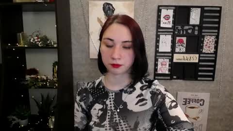 Snapshot of moon_foxy_ chatting on 01-08-26, 01:24 Diana online show from 01-08-26, 01:24