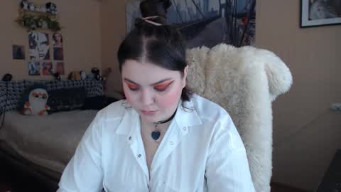 Keira online show from 04-06-26, 10:49