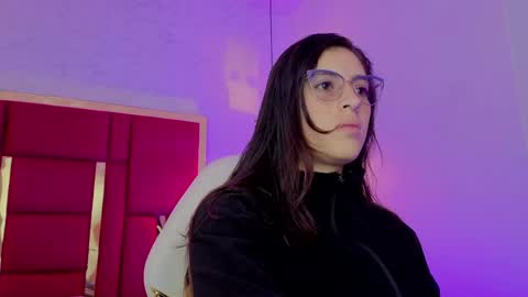 Snapshot of moon_winy chatting on 04-21-26, 12:00 Winy online show from 04-21-26, 12:00