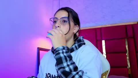 Snapshot of moon_winy chatting on 04-30-26, 12:00 Winy online show from 04-30-26, 12:00