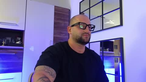 Twitterjoe dominik     online show from 09-24-25, 01:58