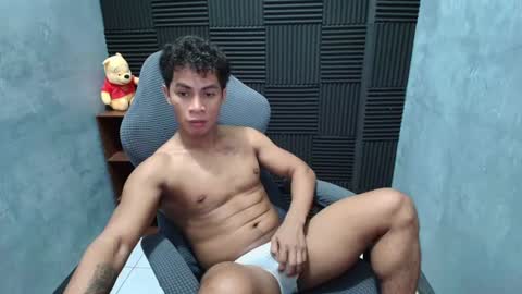 Snapshot of morenojake chatting on 06-17-26, 01:45 morenojake online show from 06-17-26, 01:45