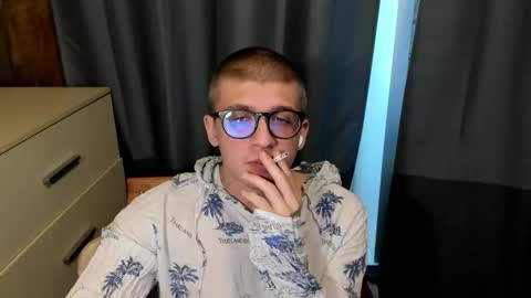 Snapshot of mortywithlove chatting on 12-21-25, 04:30 Morty online show from 12-21-25, 04:30