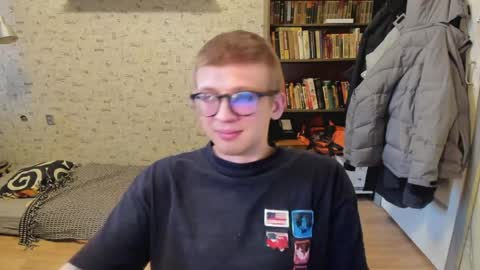 Snapshot of mortywithlove chatting on 04-12-26, 01:32 Morty online show from 04-12-26, 01:32