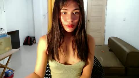 mouiline_rouge69 online show from 03-08-26, 01:47