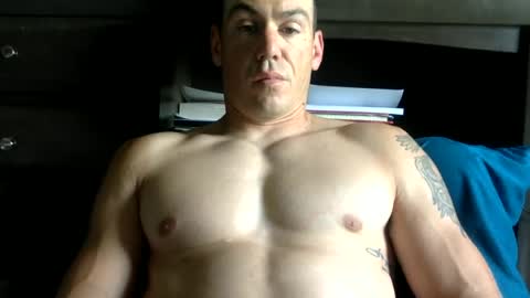 Snapshot of mountainsf54 chatting on 06-20-26, 04:43 mountainsf54 online show from 06-20-26, 04:43