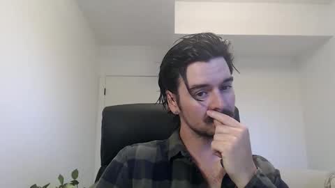 Snapshot of moustachematt chatting on 06-06-26, 03:22 moustachematt online show from 06-06-26, 03:22