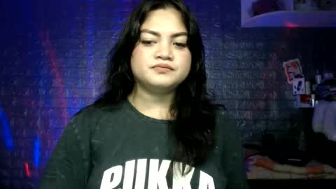 MOLLY online show from 05-24-26, 03:06