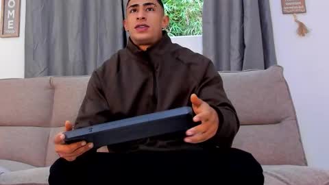 Snapshot of mr_adrian_ chatting on 03-28-26, 12:16 online show from 03-28-26, 12:16
