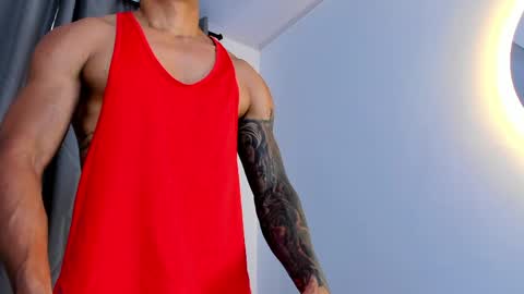 Snapshot of mr_adrian_ chatting on 05-27-26, 05:54 online show from 05-27-26, 05:54